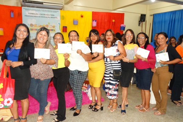 Formação sobre a afetividade na educação infantil mobiliza professores do Vale do Jari.
